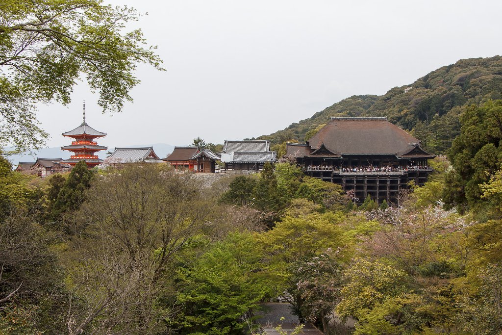 17-Kiyomizu-dera.jpg